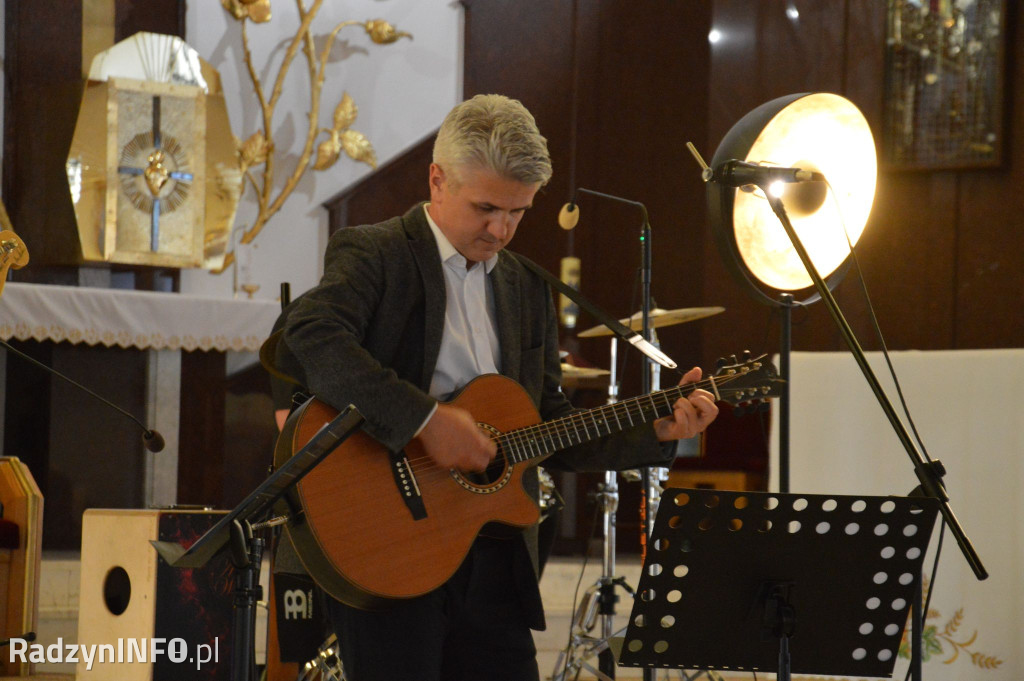 Koncert zespołu Pawła Tarkowskiego w kościele MBNP