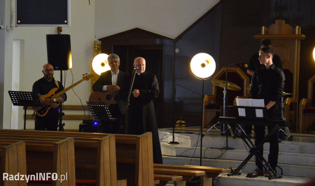 Koncert zespołu Pawła Tarkowskiego w kościele MBNP