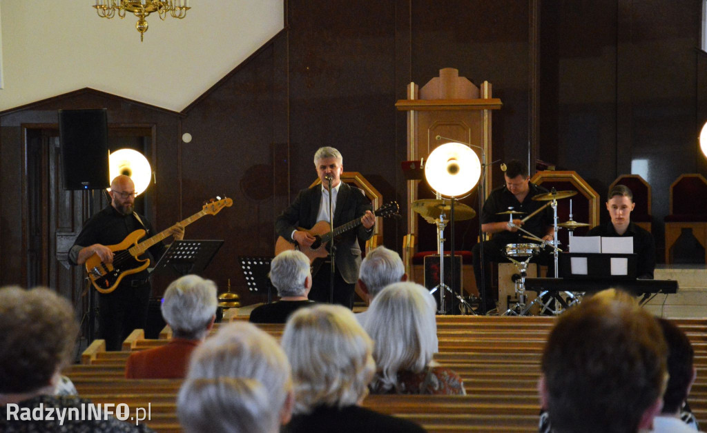 Koncert zespołu Pawła Tarkowskiego w kościele MBNP