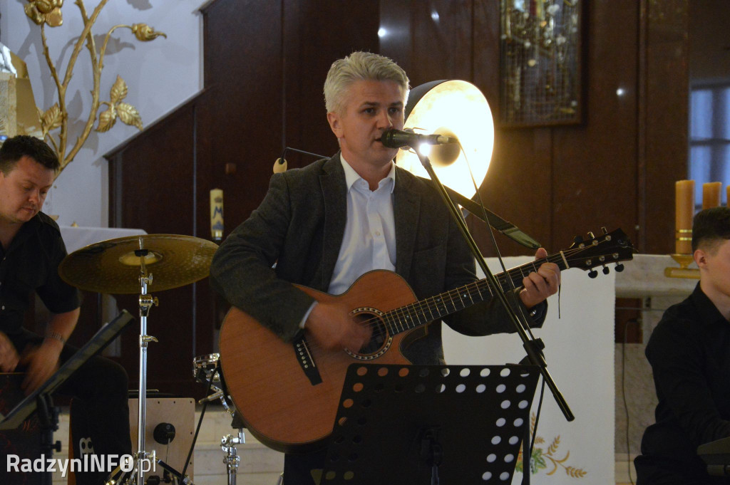 Koncert zespołu Pawła Tarkowskiego w kościele MBNP