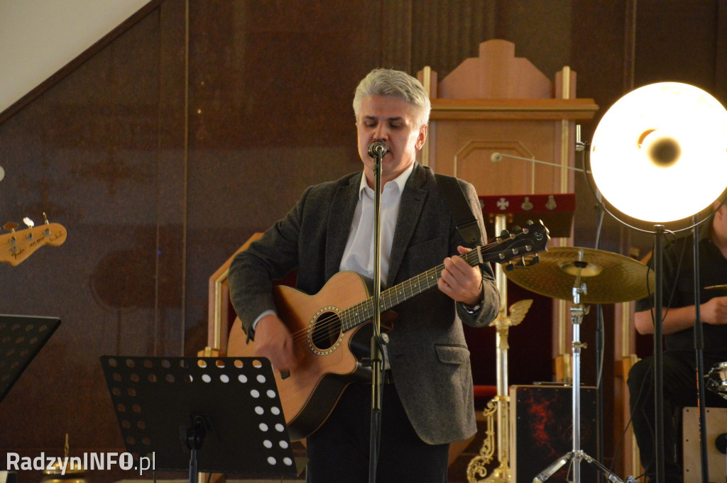 Koncert zespołu Pawła Tarkowskiego w kościele MBNP