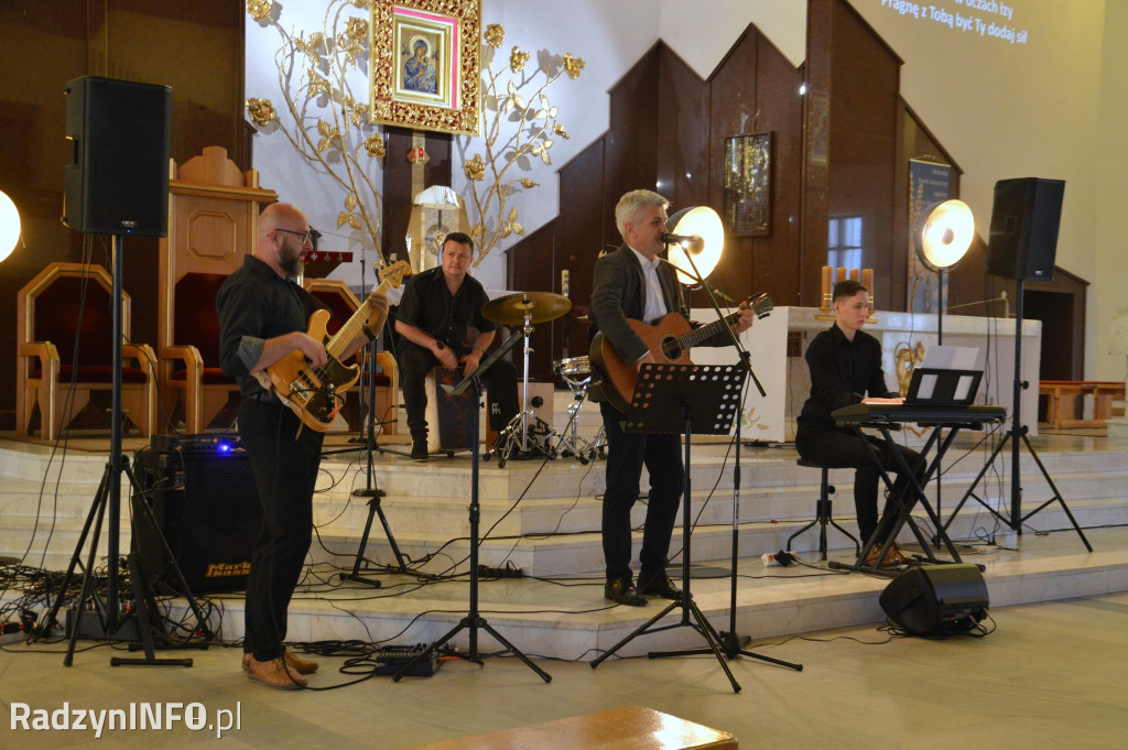 Koncert zespołu Pawła Tarkowskiego w kościele MBNP