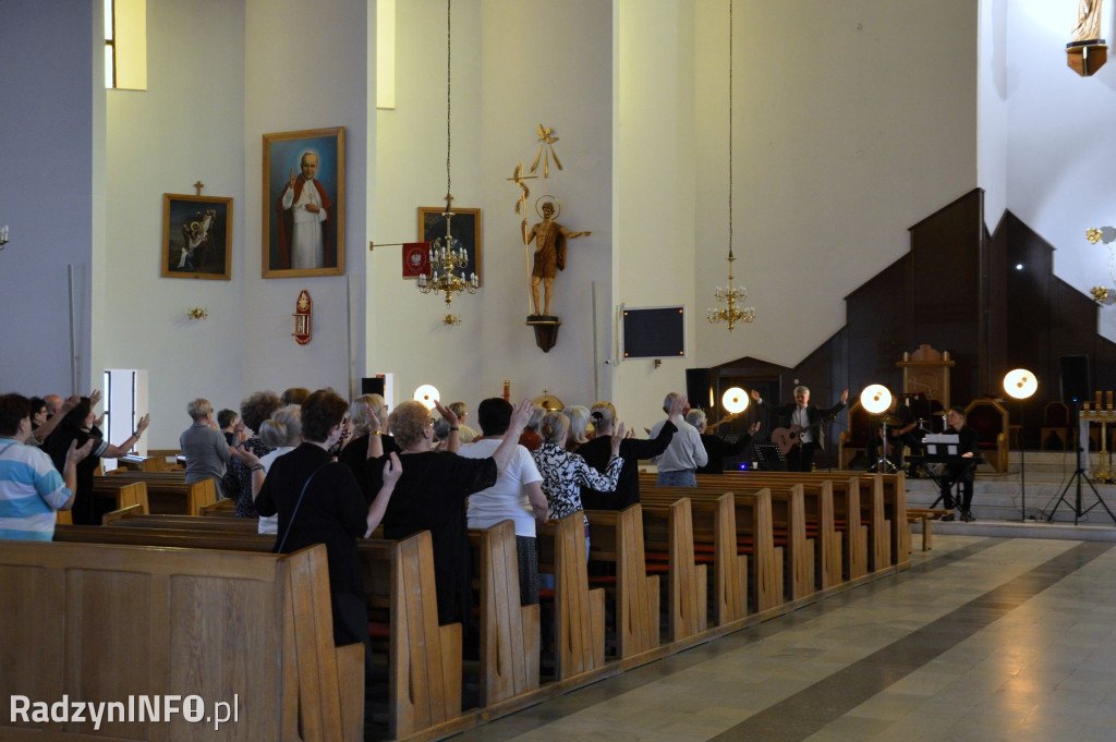 Koncert zespołu Pawła Tarkowskiego w kościele MBNP