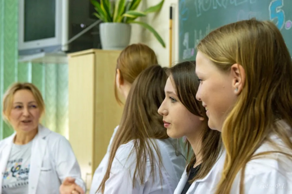 Pokaz chemiczny w I LO w Radzyniu