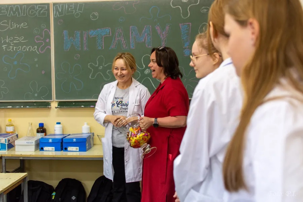 Pokaz chemiczny w I LO w Radzyniu
