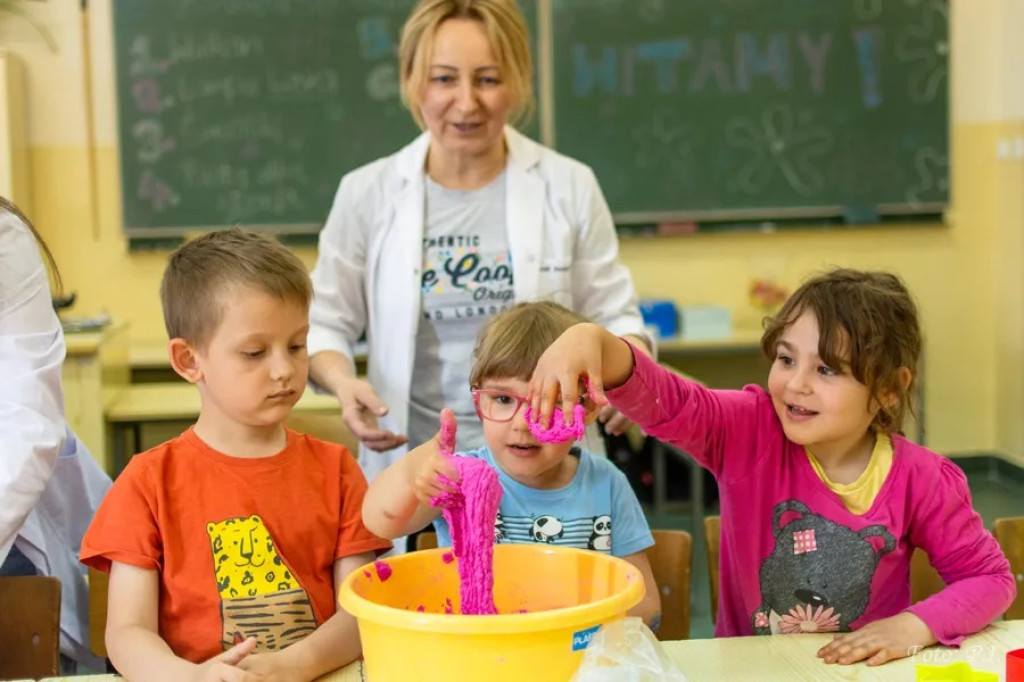 Pokaz chemiczny w I LO w Radzyniu