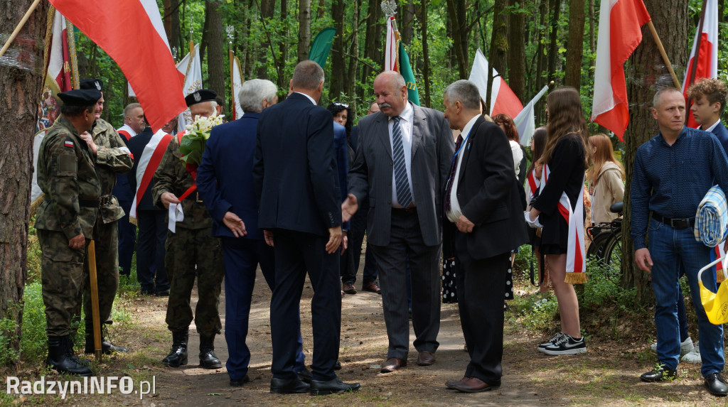 Uroczystość patriotyczna w lesie Baran