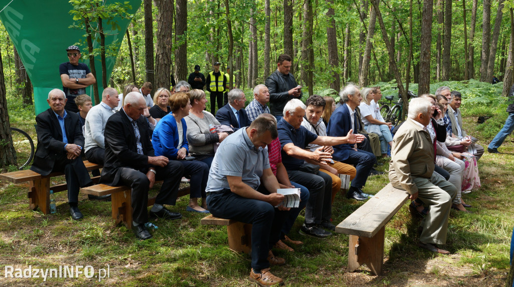 Uroczystość patriotyczna w lesie Baran