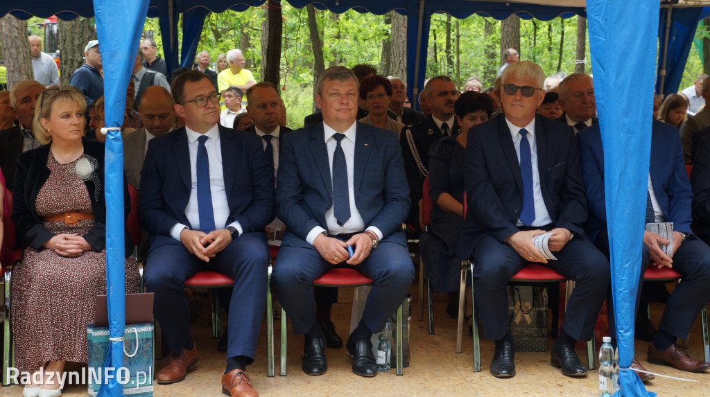 Uroczystość patriotyczna w lesie Baran