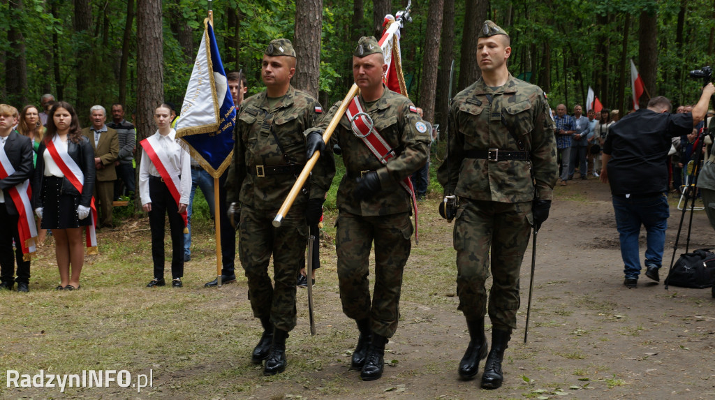 Uroczystość patriotyczna w lesie Baran