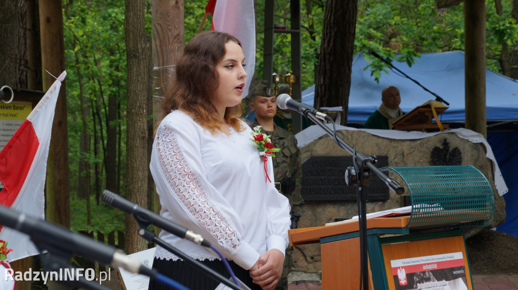 Uroczystość patriotyczna w lesie Baran