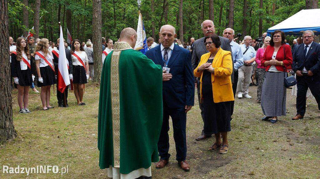 Uroczystość patriotyczna w lesie Baran