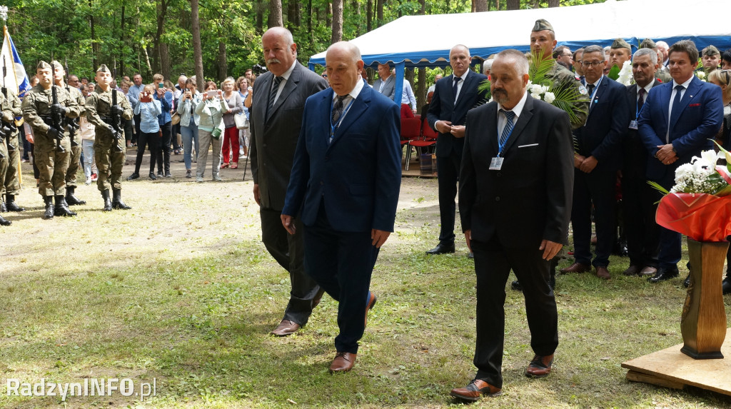 Uroczystość patriotyczna w lesie Baran