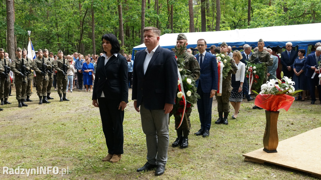 Uroczystość patriotyczna w lesie Baran