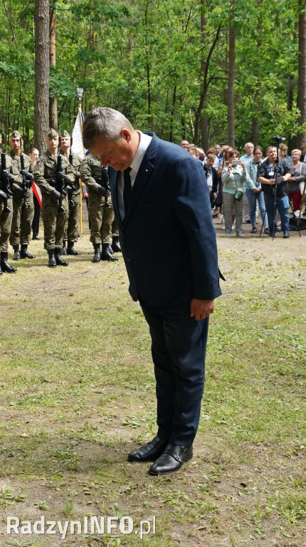 Uroczystość patriotyczna w lesie Baran