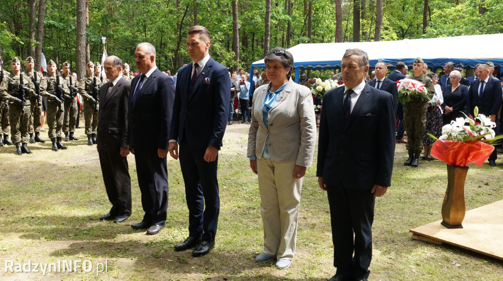 Uroczystość patriotyczna w lesie Baran