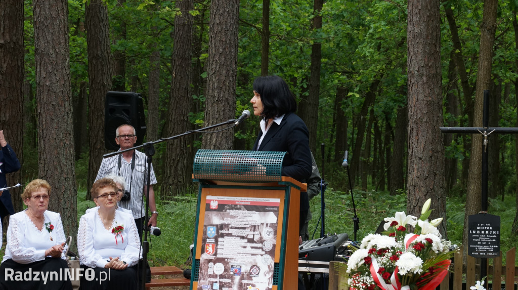 Uroczystość patriotyczna w lesie Baran