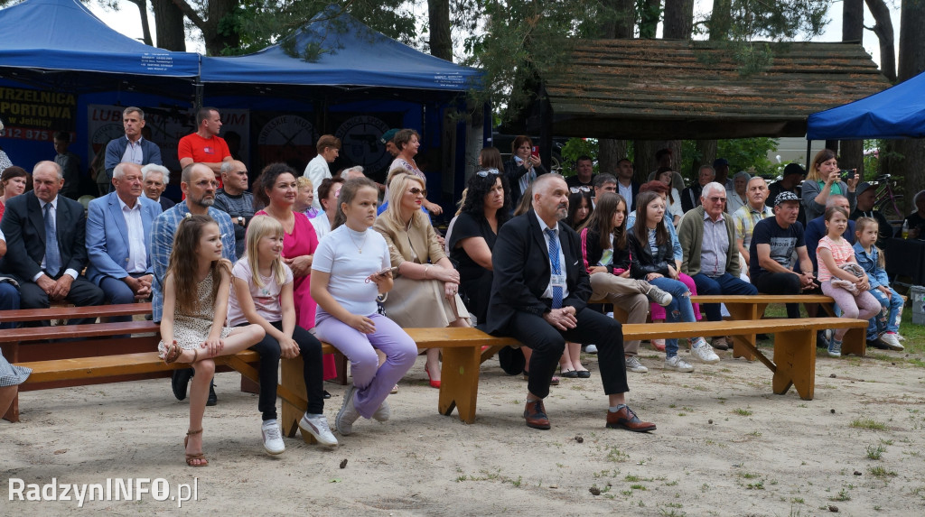 Uroczystość patriotyczna w lesie Baran