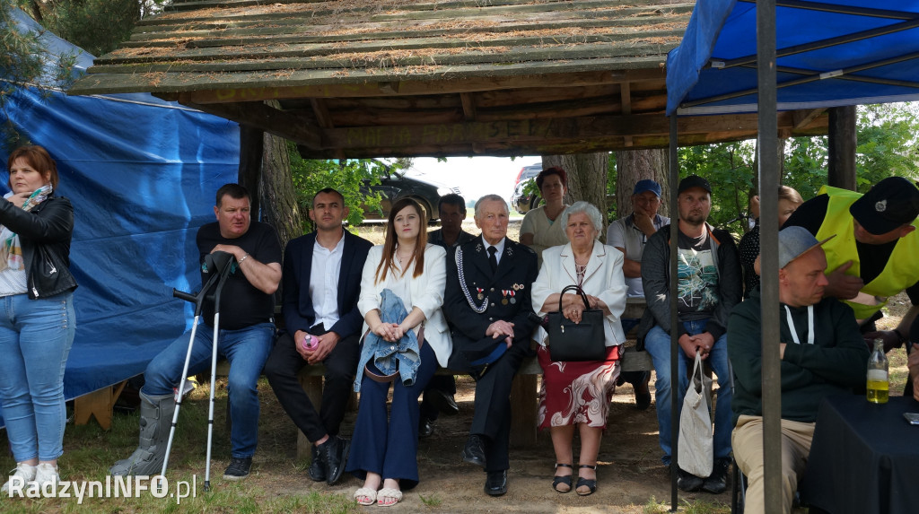 Uroczystość patriotyczna w lesie Baran