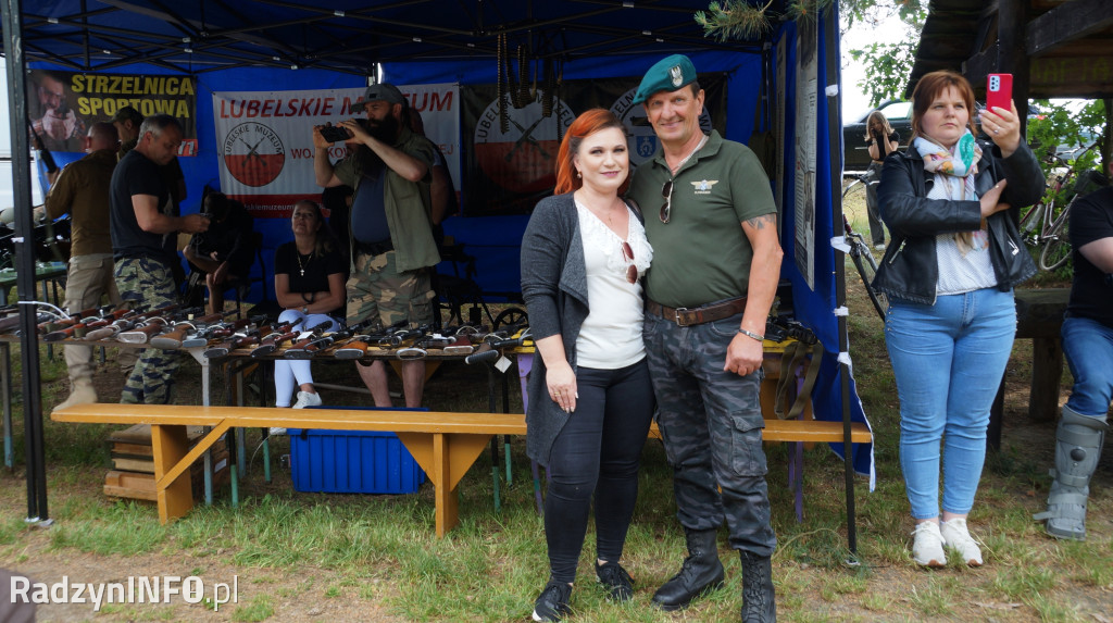 Uroczystość patriotyczna w lesie Baran