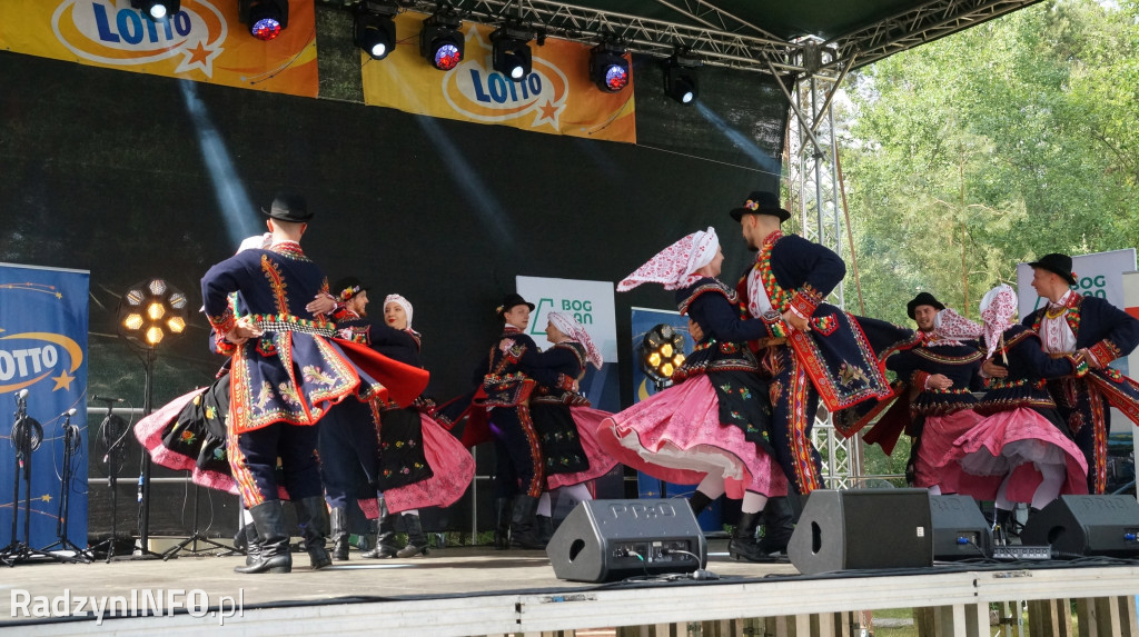 Uroczystość patriotyczna w lesie Baran