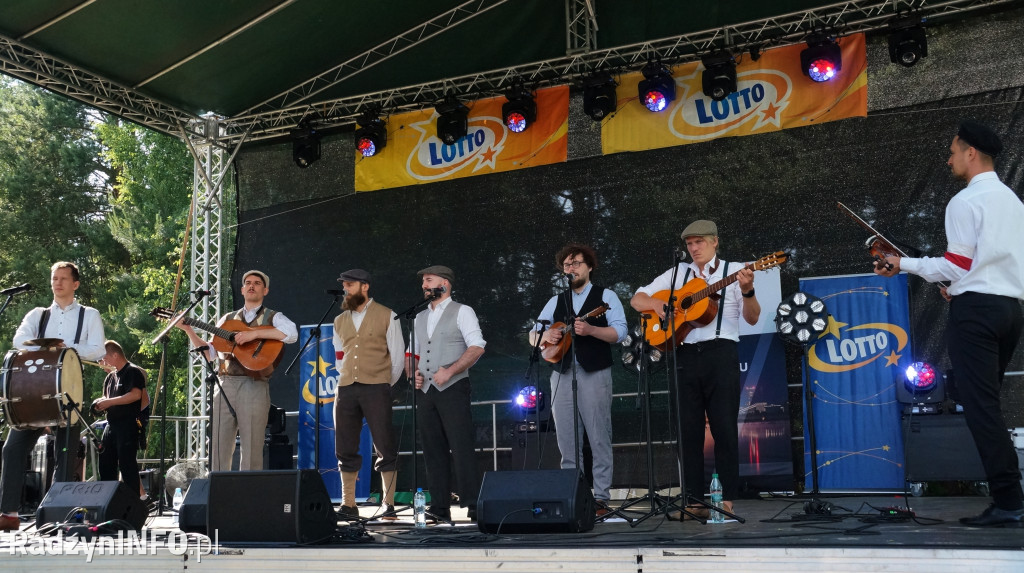 Uroczystość patriotyczna w lesie Baran