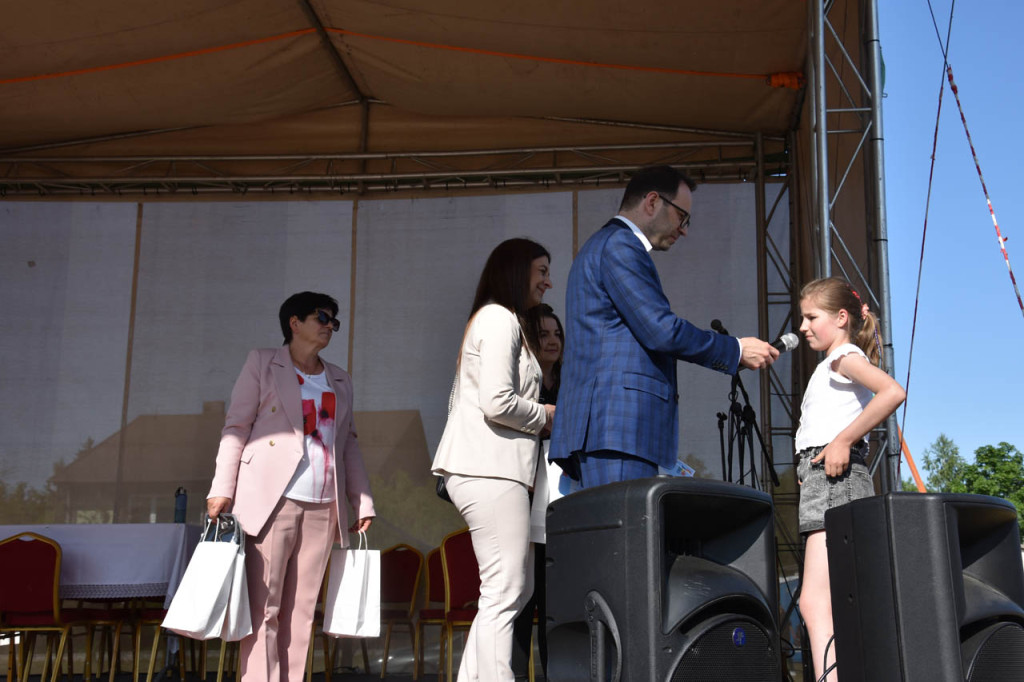 Gminny Dzień Dziecka w Ustrzeszy