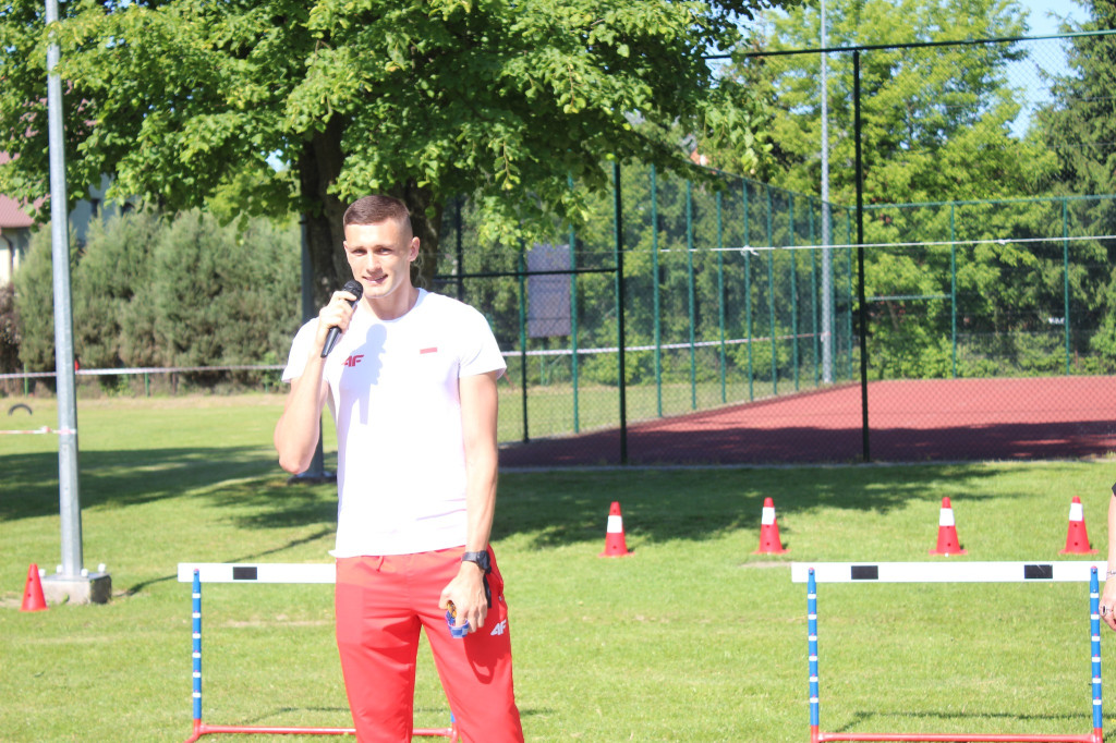 II Sztafeta Mieszana Dariusza Kowaluka w Komarówce