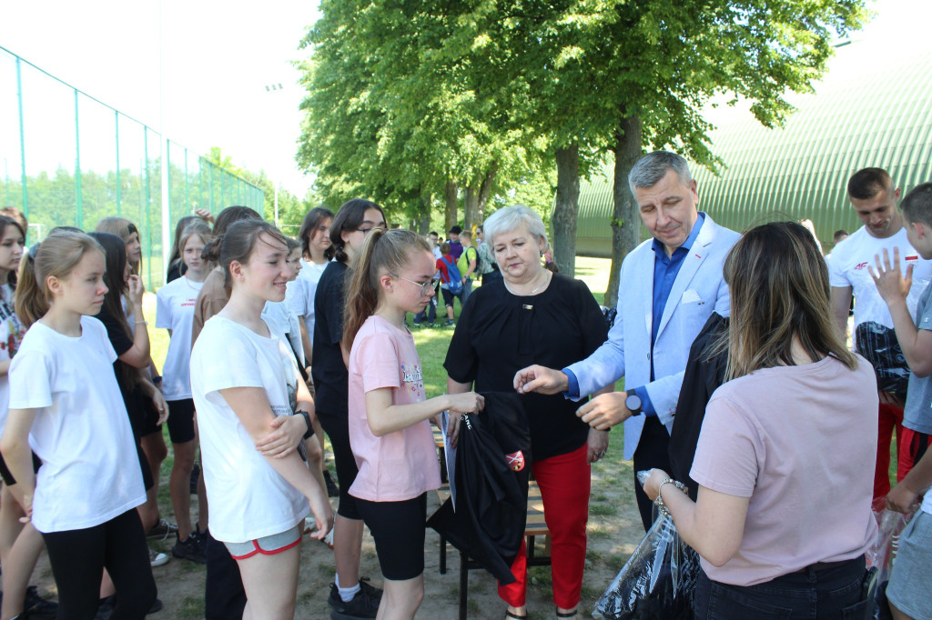 II Sztafeta Mieszana Dariusza Kowaluka w Komarówce