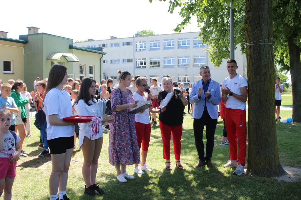 II Sztafeta Mieszana Dariusza Kowaluka w Komarówce