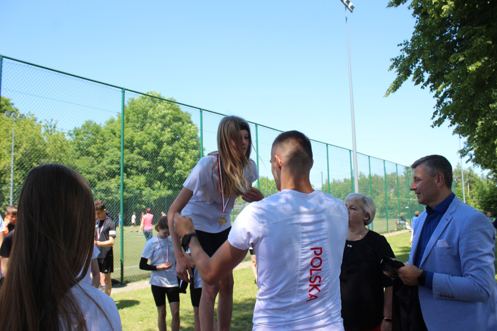 II Sztafeta Mieszana Dariusza Kowaluka w Komarówce