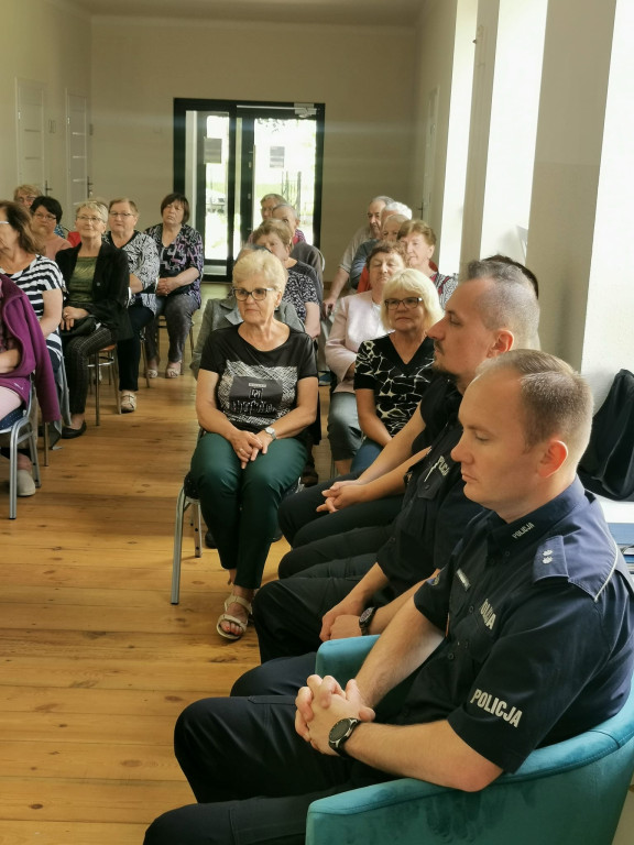 Spotkanie seniorów z policjantami w Ulanie