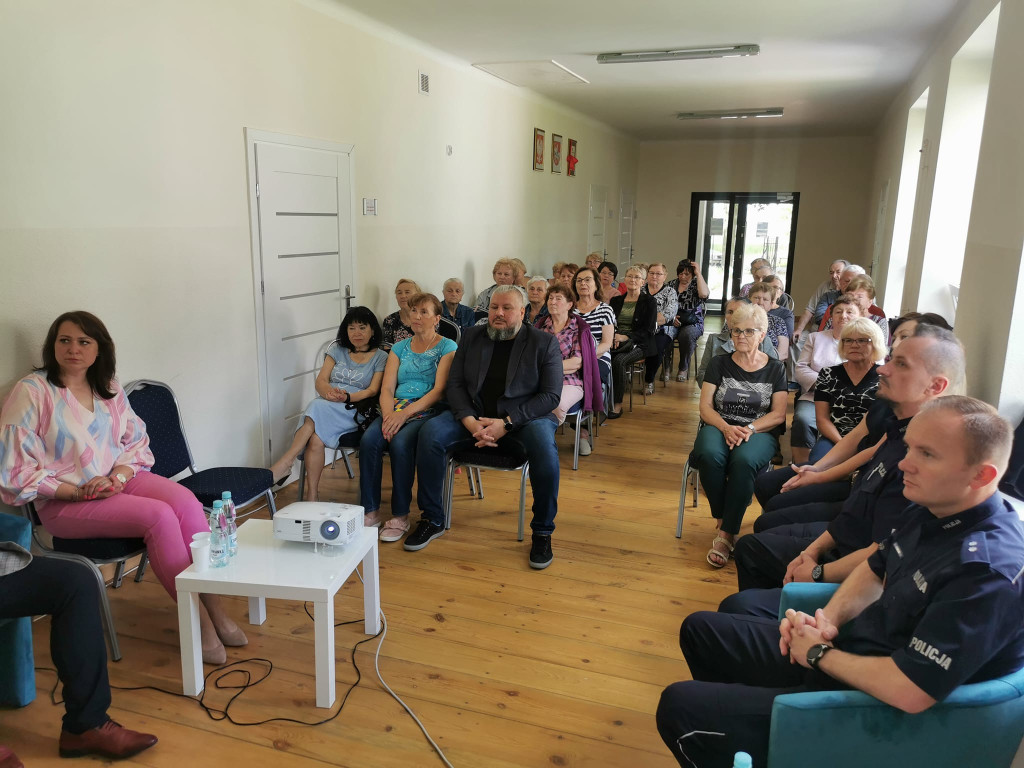Spotkanie seniorów z policjantami w Ulanie