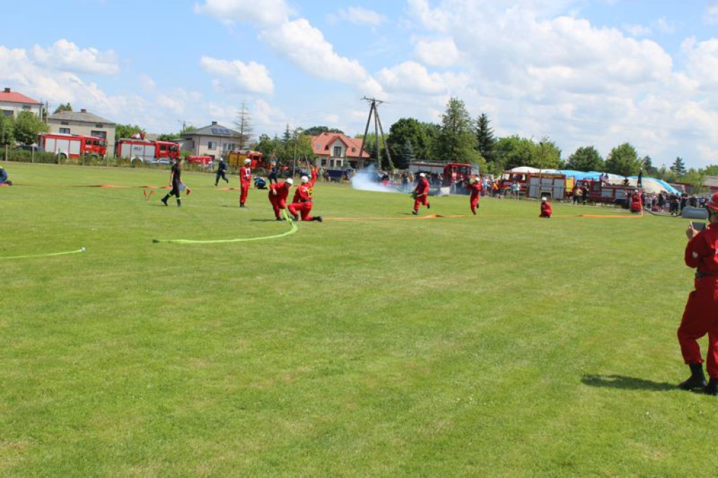 Powiatowe Zawody Sportowo-Pożarnicze w Radzyniu
