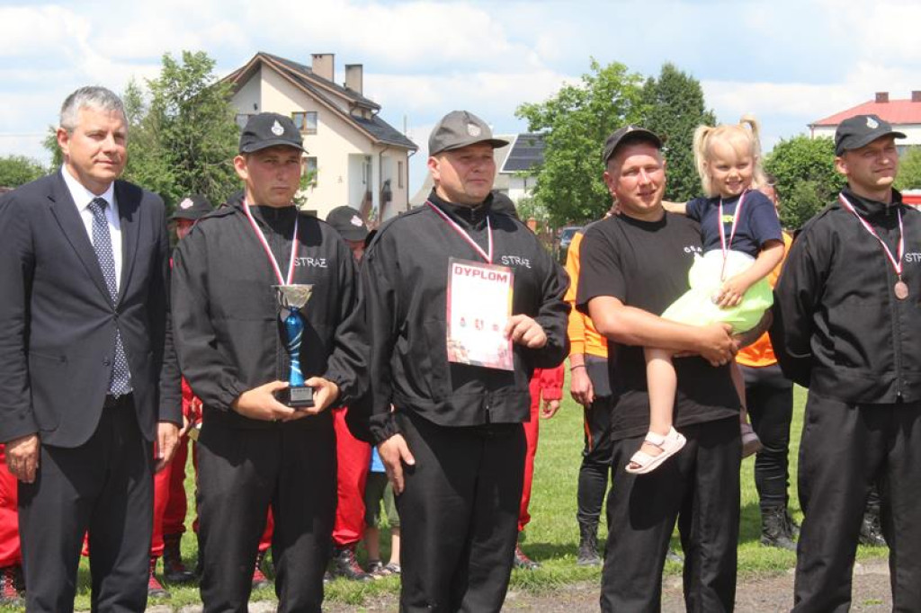 Powiatowe Zawody Sportowo-Pożarnicze w Radzyniu