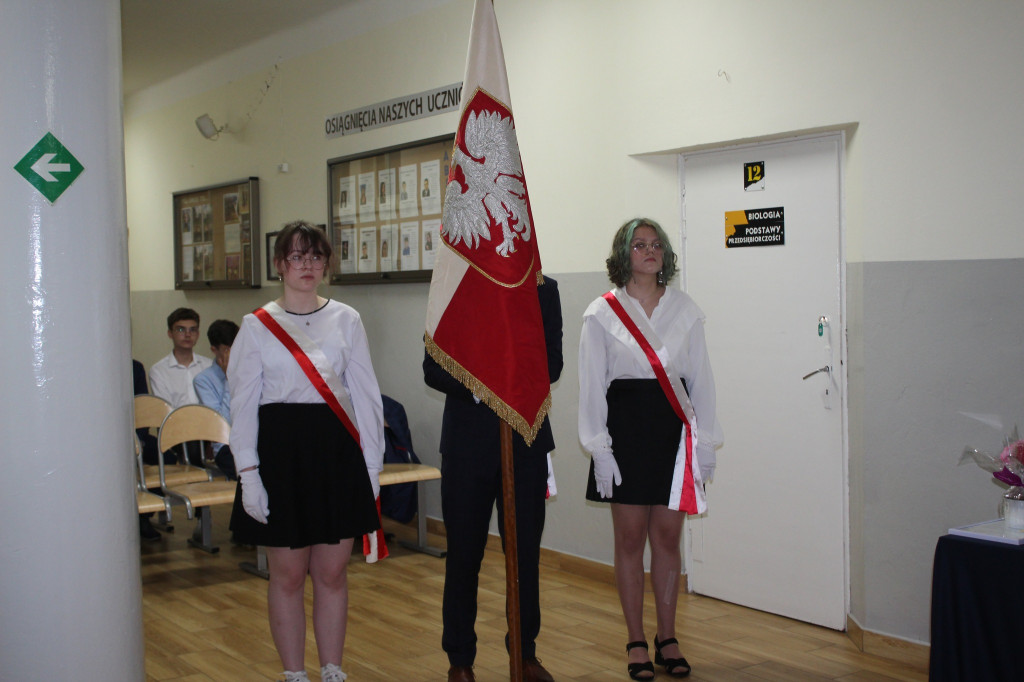 Zakończenie roku szkolnego w liceum w Komarówce P.