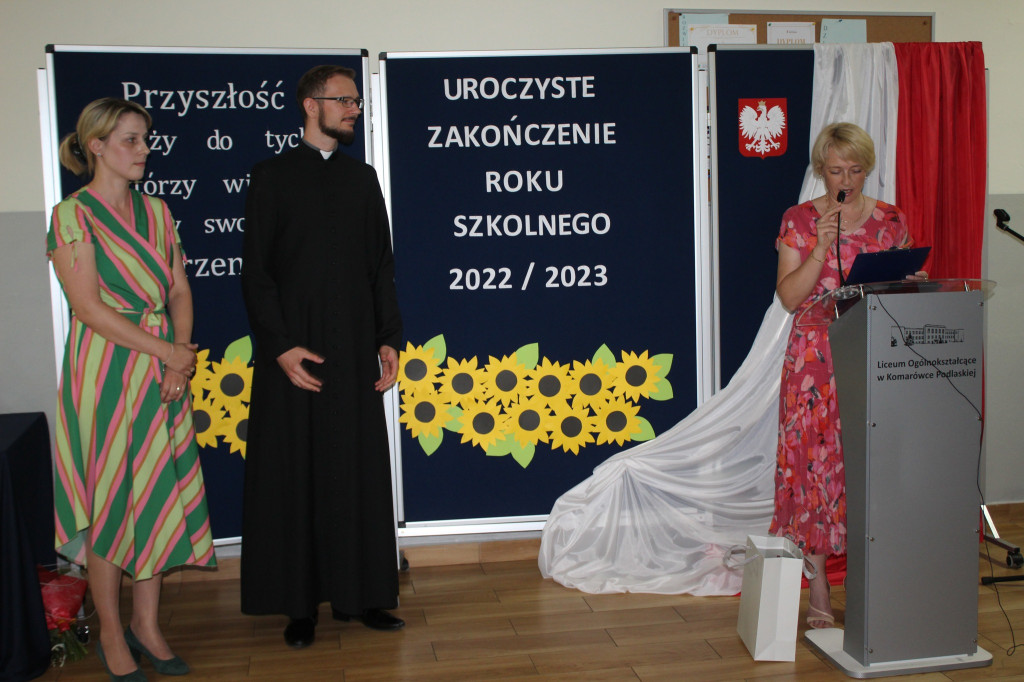 Zakończenie roku szkolnego w liceum w Komarówce P.