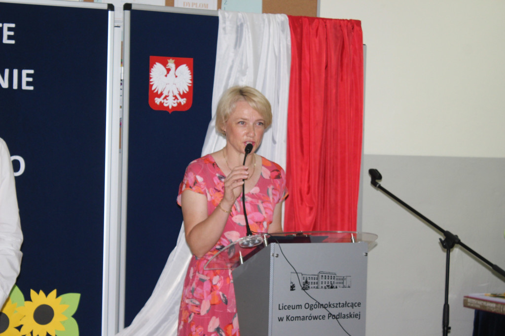 Zakończenie roku szkolnego w liceum w Komarówce P.