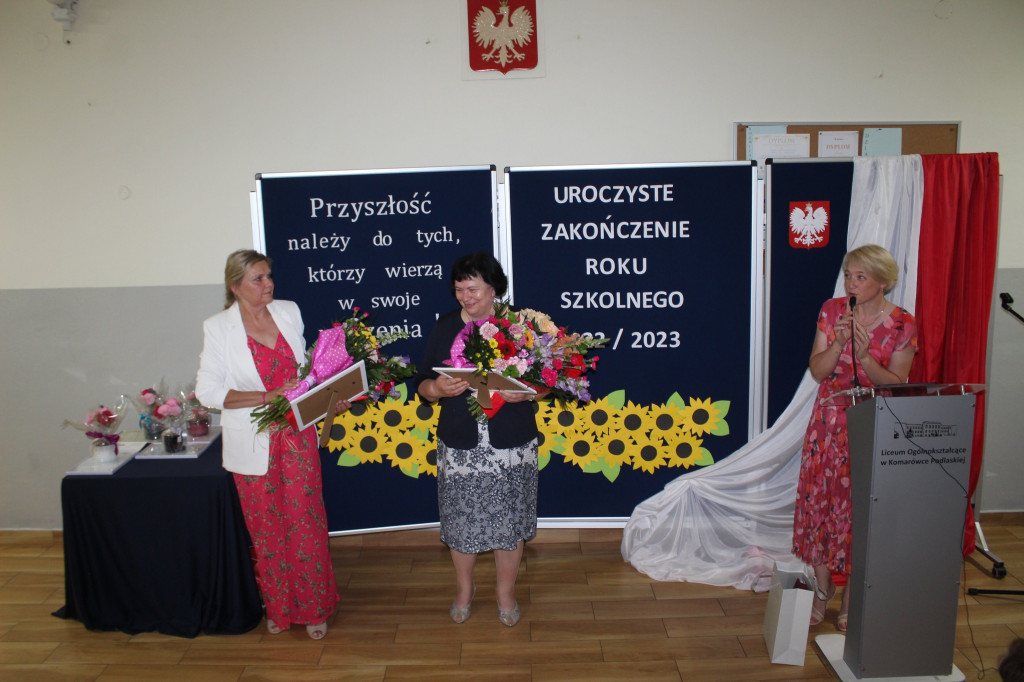 Zakończenie roku szkolnego w liceum w Komarówce P.