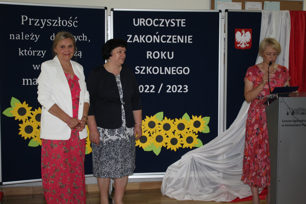 Zakończenie roku szkolnego w liceum w Komarówce P.