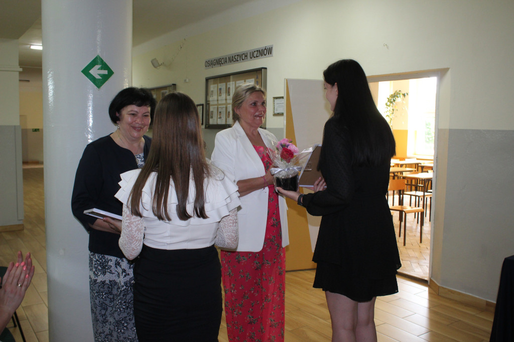 Zakończenie roku szkolnego w liceum w Komarówce P.