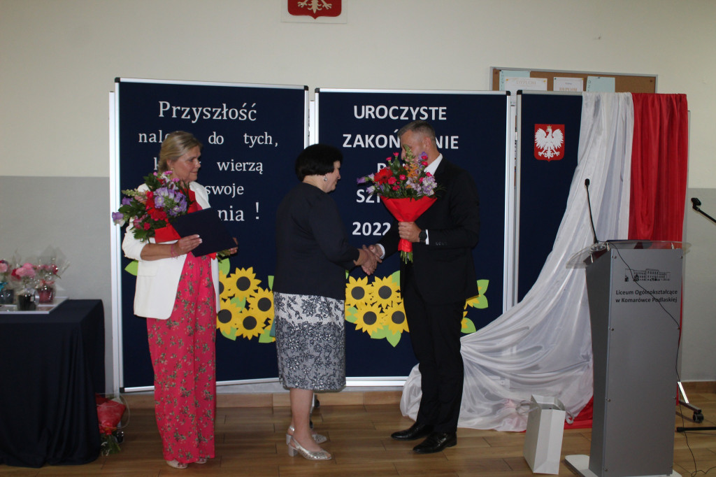 Zakończenie roku szkolnego w liceum w Komarówce P.