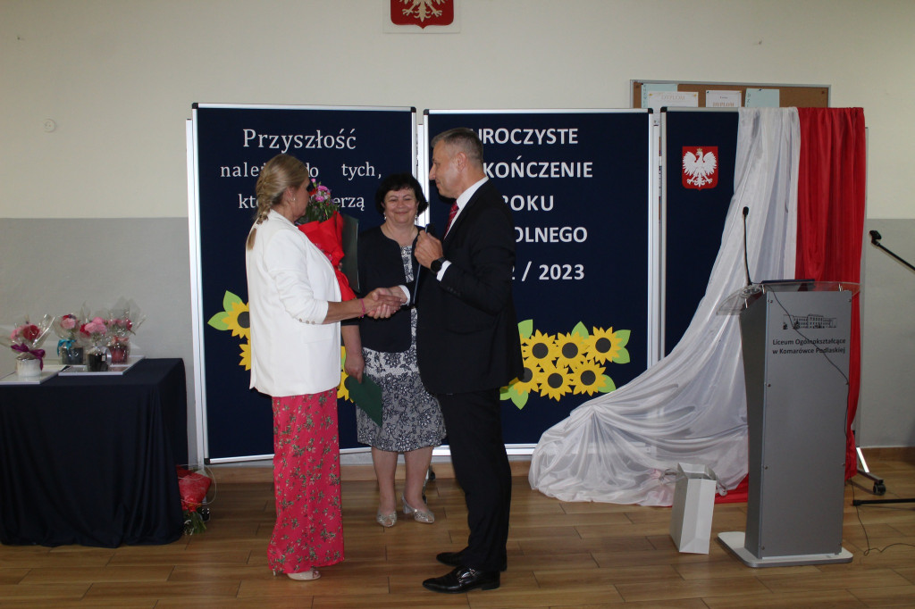 Zakończenie roku szkolnego w liceum w Komarówce P.
