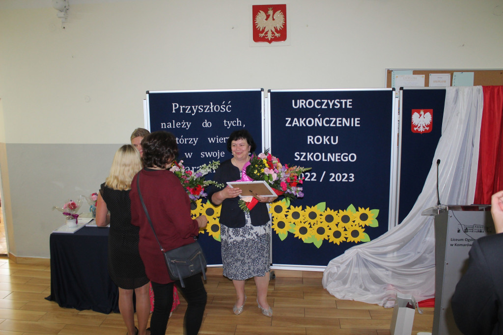 Zakończenie roku szkolnego w liceum w Komarówce P.