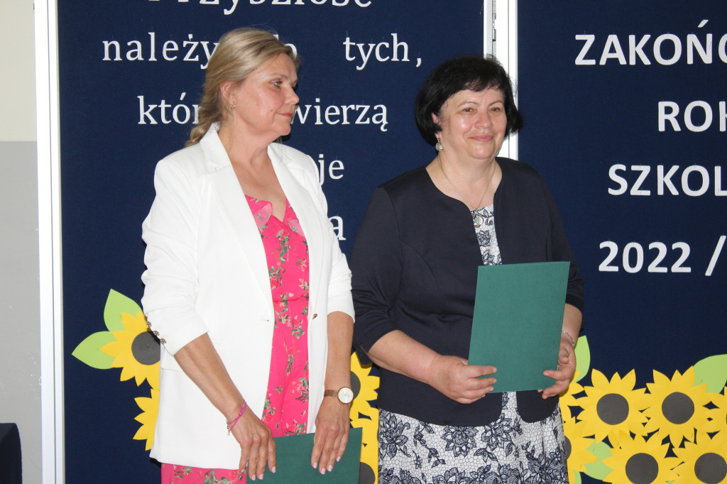 Zakończenie roku szkolnego w liceum w Komarówce P.