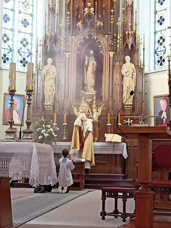 Pożegnanie księdza Damiana Gadamera w Komarówce