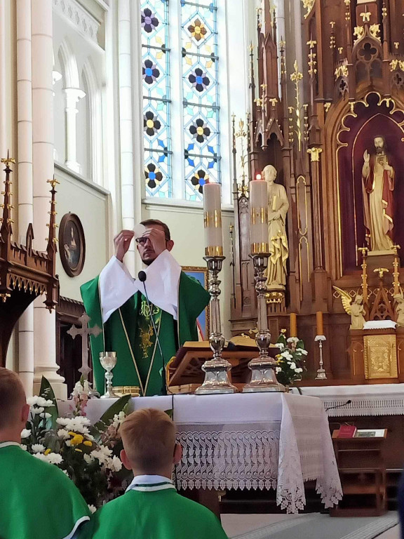 Pożegnanie księdza Damiana Gadamera w Komarówce