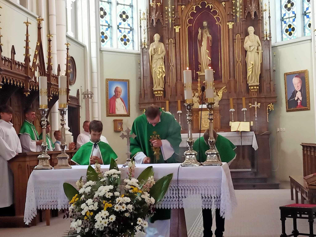 Pożegnanie księdza Damiana Gadamera w Komarówce