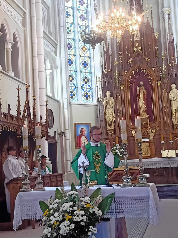 Pożegnanie księdza Damiana Gadamera w Komarówce