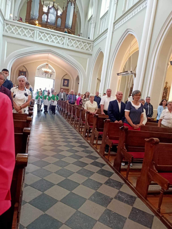 Pożegnanie księdza Damiana Gadamera w Komarówce